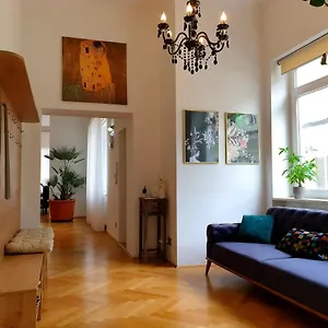  Appartement Sunny And Spacious Near Centre