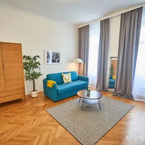  Appartement Renovated & Cozy - Close To Museumsquartier
