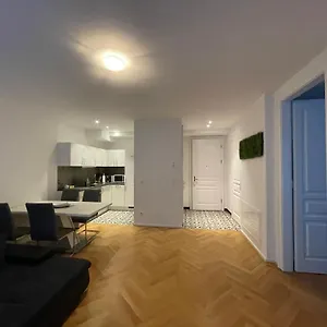  Apartment 1st La Opera Suites