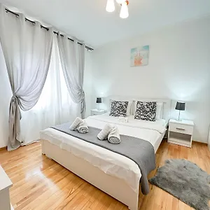 Sunrise Center Appartamento Bucarest