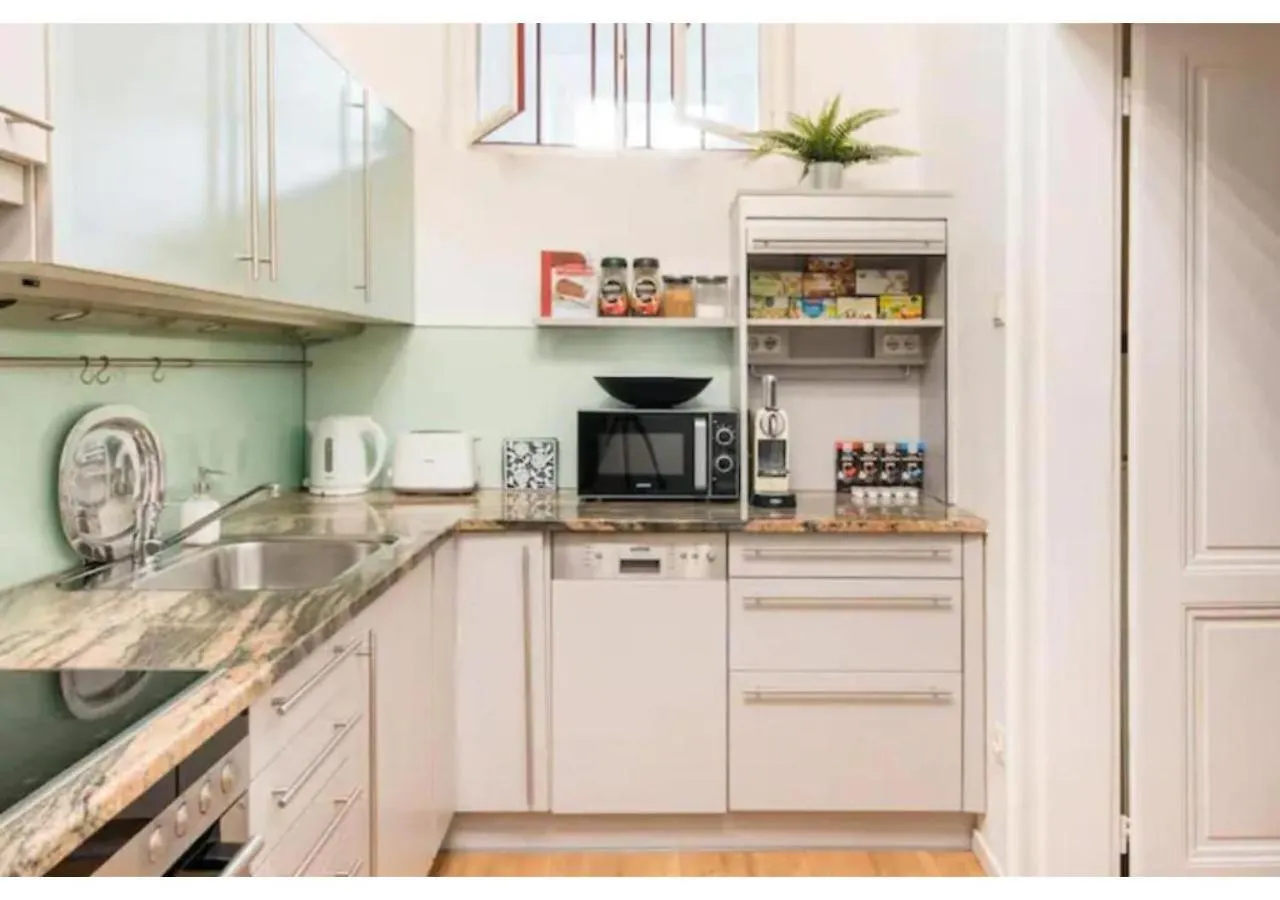 Luxurious And Bright, 5 Min To City Center Apartment Vienna