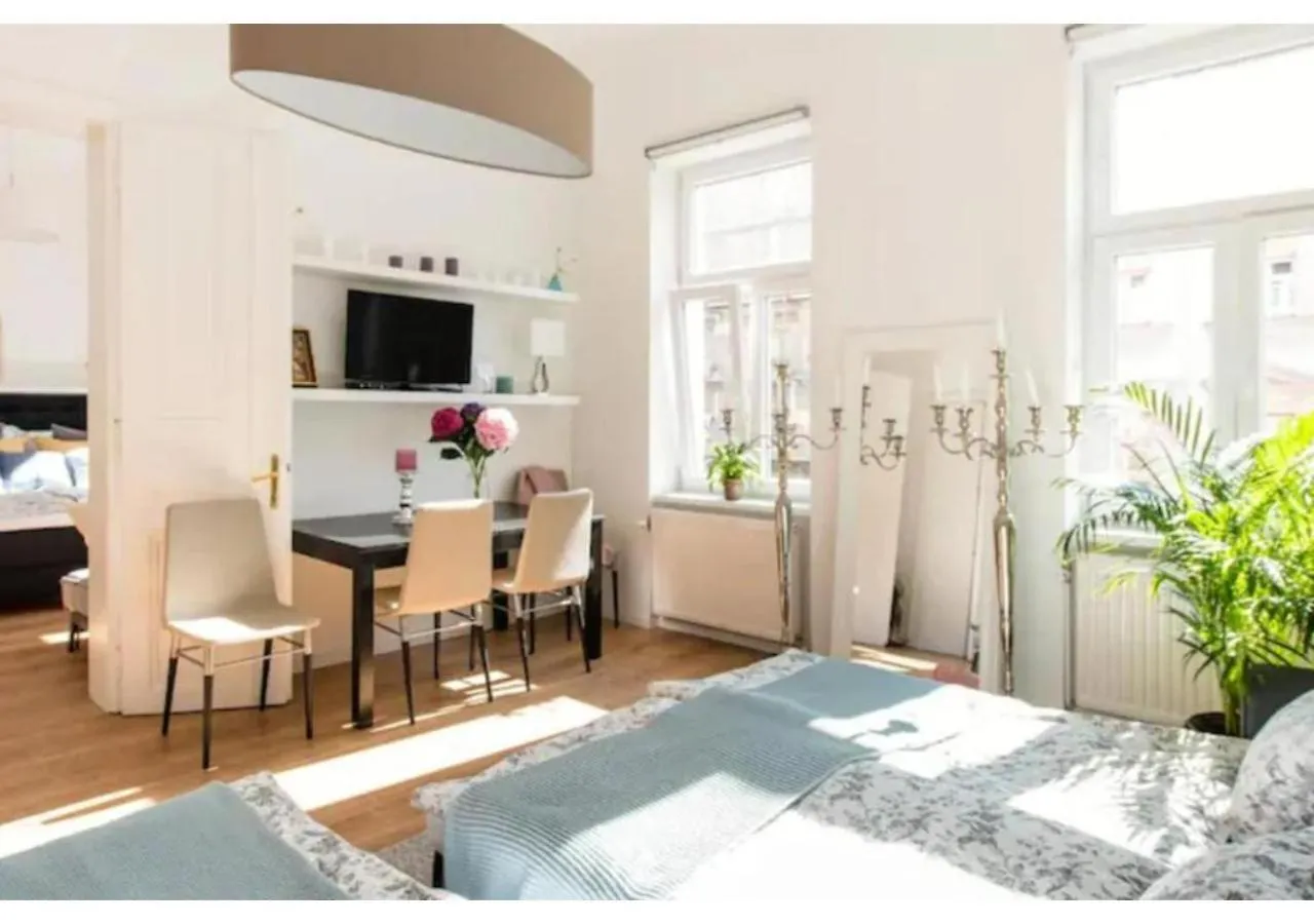 Luxurious And Bright, 5 Min To City Center Apartment Vienna