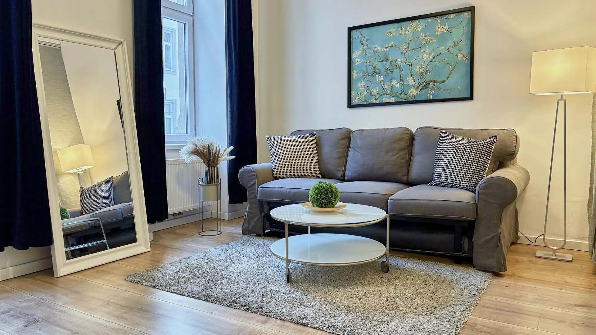 Luxurious And Bright, 5 Min To City Center Apartment Vienna